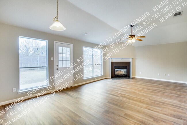 Building Photo - 905 Chestnut Ave