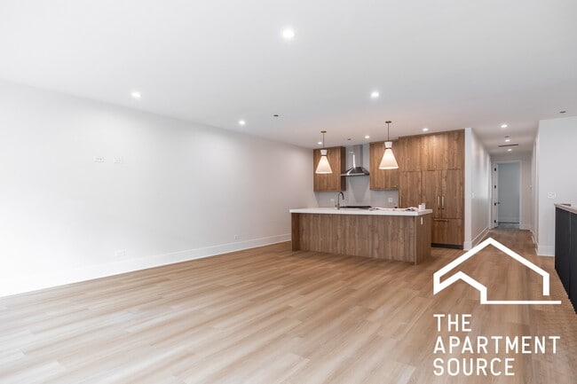 Photo - 1620 W Grand Ave Apartment