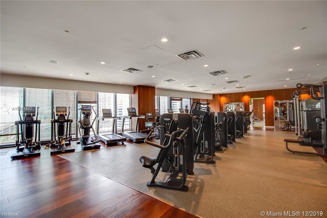 Building Photo - 1 br, 1 bath  - SLS Brickell