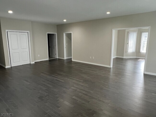Foto del edificio - 78 Arlene Ct