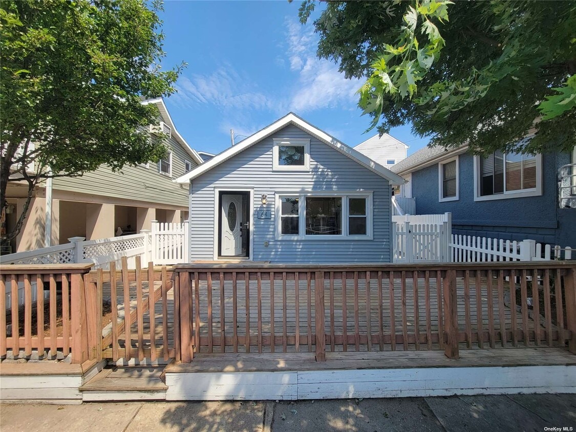 Primary Photo - 64 Wisconsin St