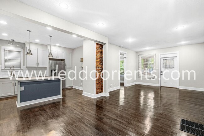 Foto del edificio - 2028 Hoyt Ave