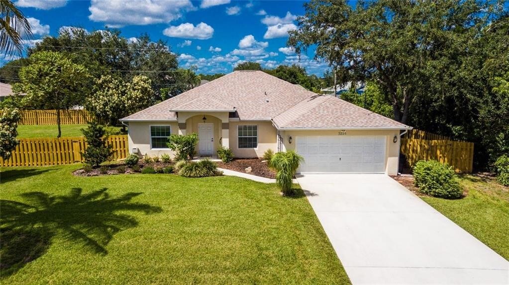 Foto principal - 3226 SW Hambrick St
