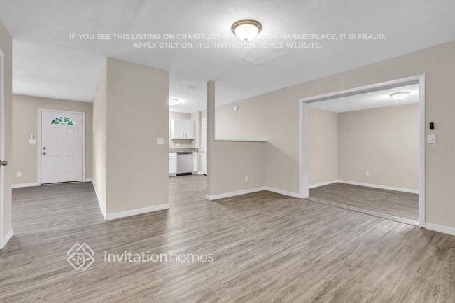 Building Photo - 4545 Lane Ave S