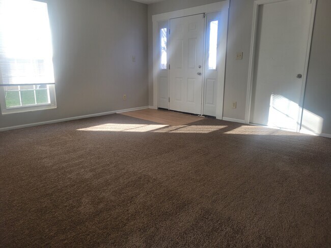 Foto del edificio - 2695 Four Seasons Dr