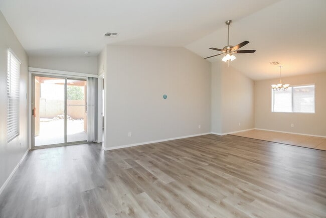 Foto del edificio - 19003 N Wilson St