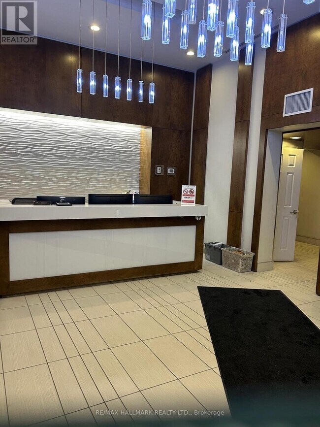 Building Photo - 1906-2212 LAKESHORE BOULEVARD W