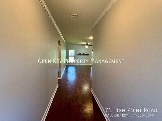 Foto del edificio - 71 High Pt Rd