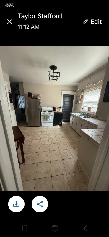 Foto del edificio - 906 W 21st St