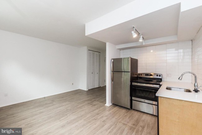 Building Photo - 3223 Powelton Ave