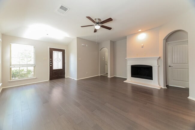 Building Photo - 8905 Tenderfoot Ln