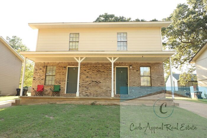 Foto principal - 2 bed, 1.5 bath apartment - $775 - HUD acc...