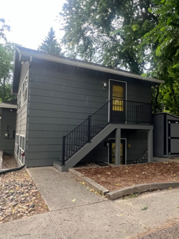 Building Photo - 202 Edwards St