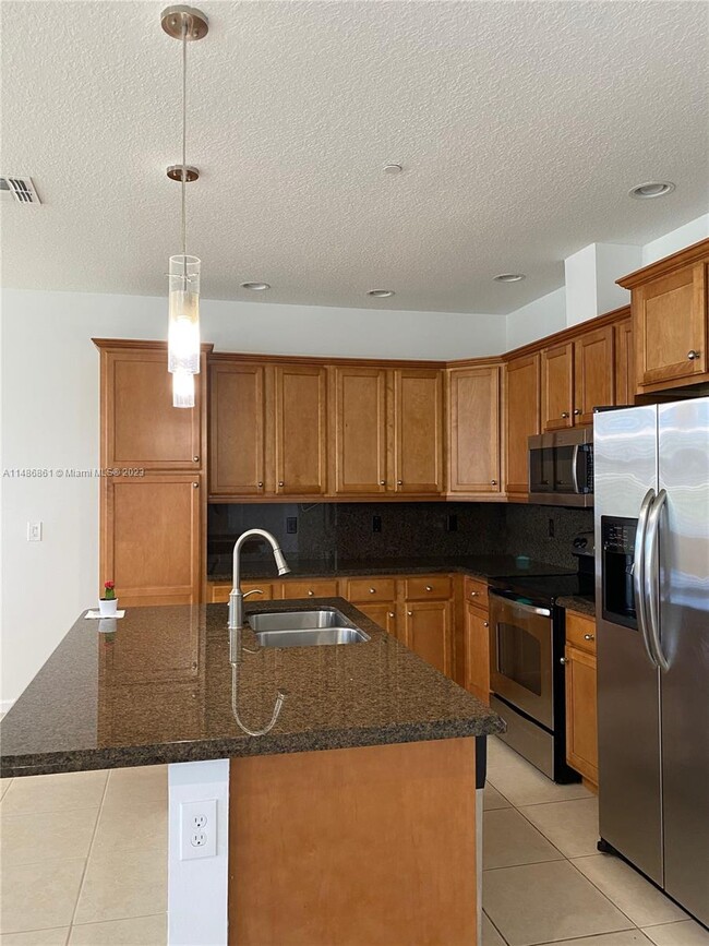 Building Photo - 4175 Cascada Cir