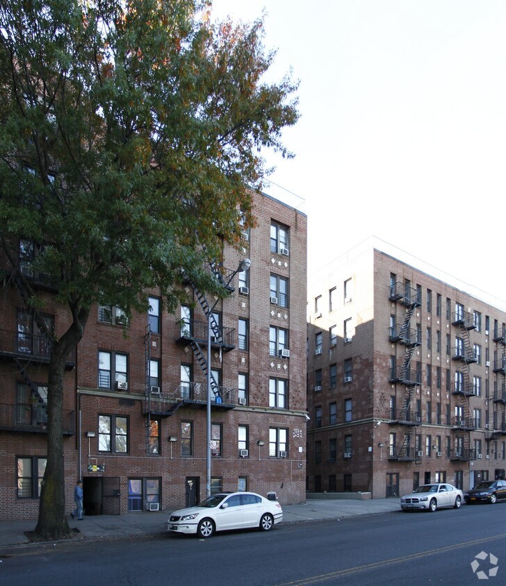 1133, Morrison, ¡alejado - 1133 Morrison Ave