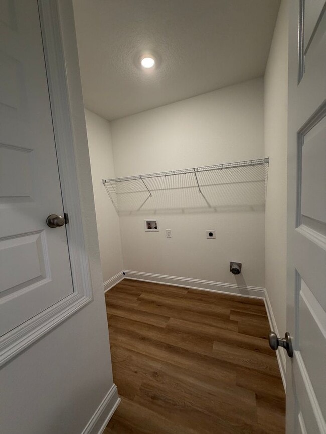 Foto del edificio - Brand New Construction in Elberta!