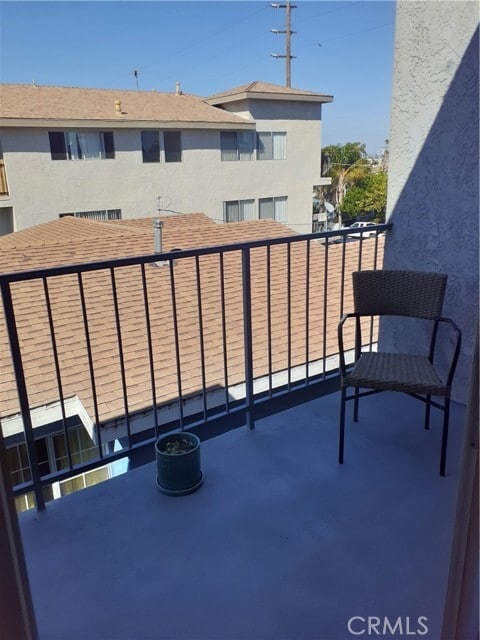 Building Photo - 2331 S Grand Ave