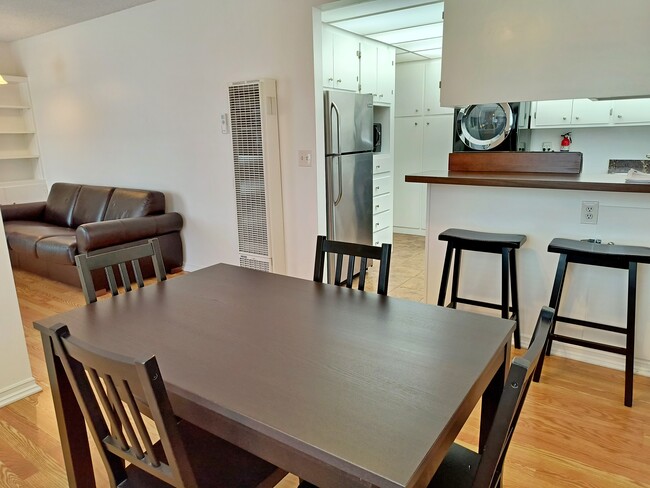 Foto del edificio - 1332 Welton Way