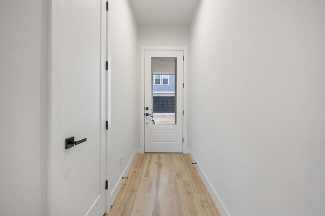 Building Photo - Highland Trails