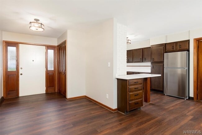 Building Photo - 60 Heiler Dr