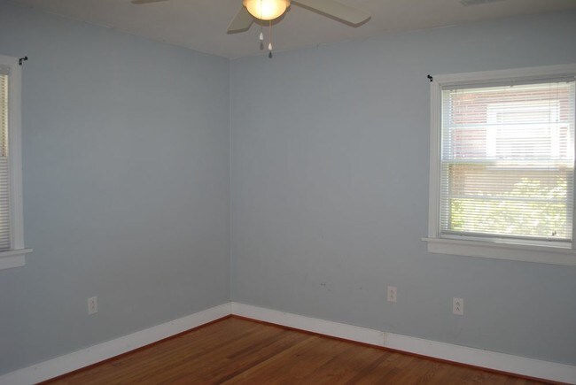 Building Photo - 3001 Putney Rd