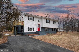 Building Photo - 5026 Preston Ln