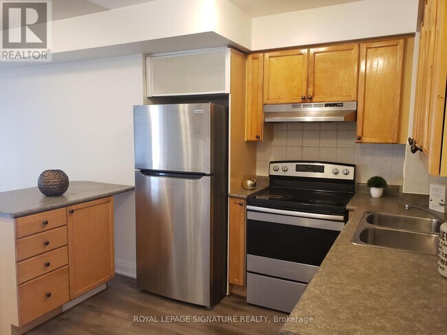 Building Photo - 3888 Duke of York Blvd