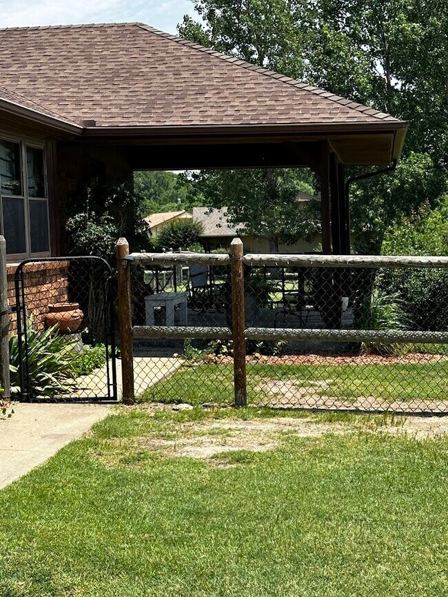 Foto del edificio - 9119 N 153rd East Ave