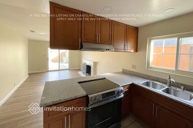 Building Photo - 2709 Cabrillo Ct