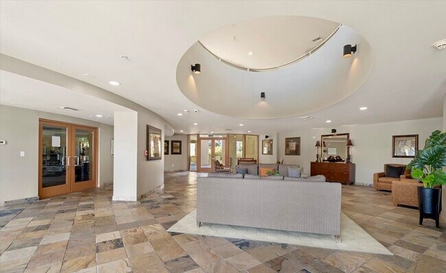 Lobby - 13200 Pacific Promenade