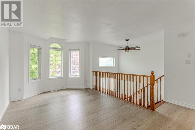 Photo du bâtiment - 32 54th St S