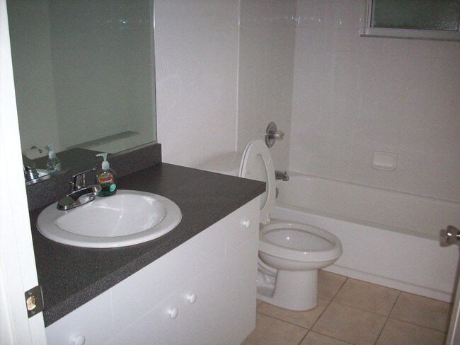 Restroom - 9631 SW 30th Ter