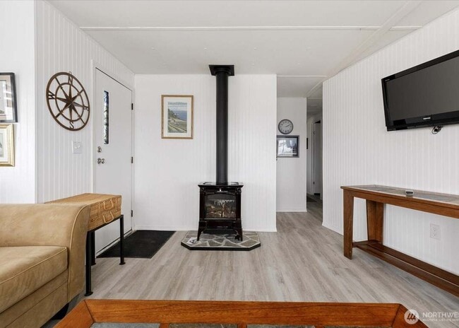 Propane fireplace for backup heat (propane not included in rent) - 2552 La Verde St