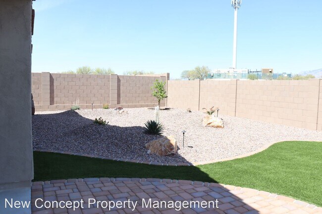 Building Photo - 4 br, 3 bath House - 11922 N Silver Villag...
