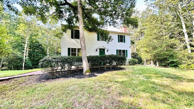 Building Photo - 8+ PRIVATE ACRES - KING GEORGE