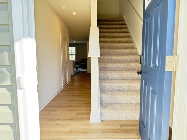 Welcome home! - 122 Grove Hill Ter