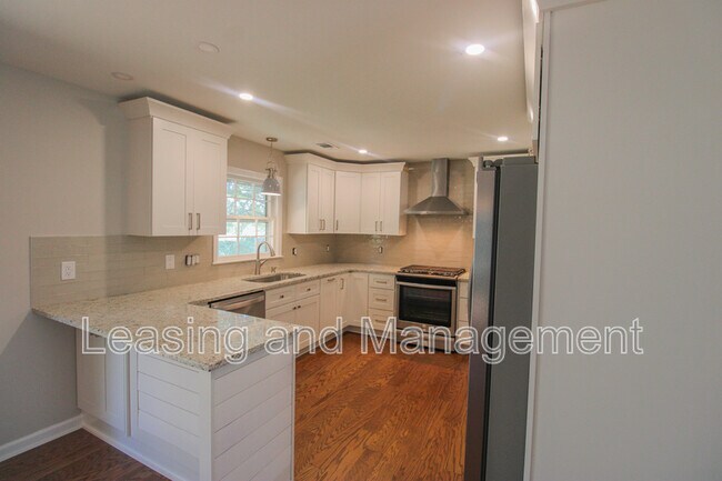 Foto del edificio - 2345 Wofford Rd