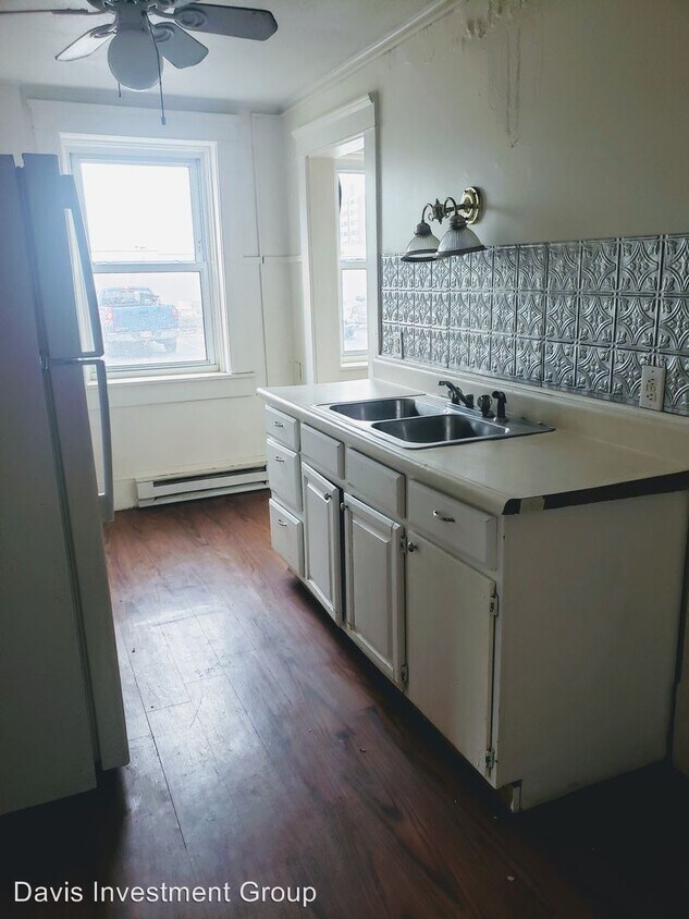 Foto principal - 303 E Washington St