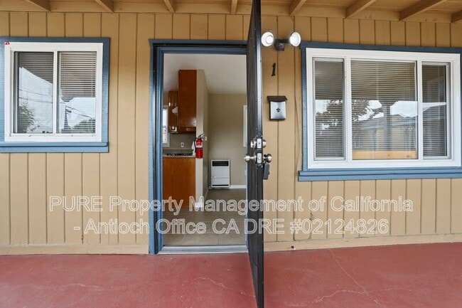 Building Photo - 312 W Tregallas Rd