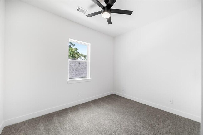 Foto del edificio - 1046 Marjorie St