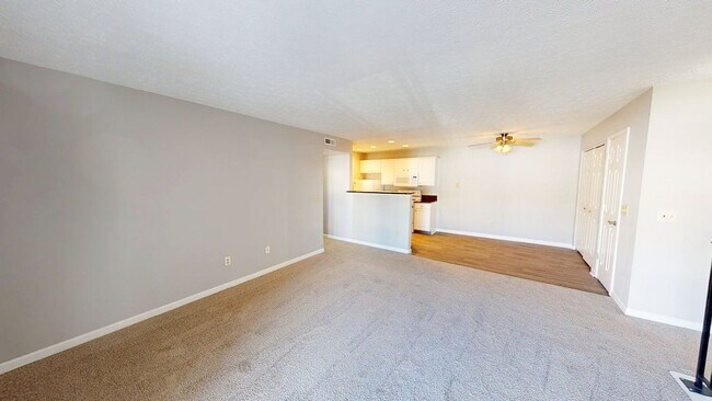 Foto del edificio - 5441 Cedar Springs