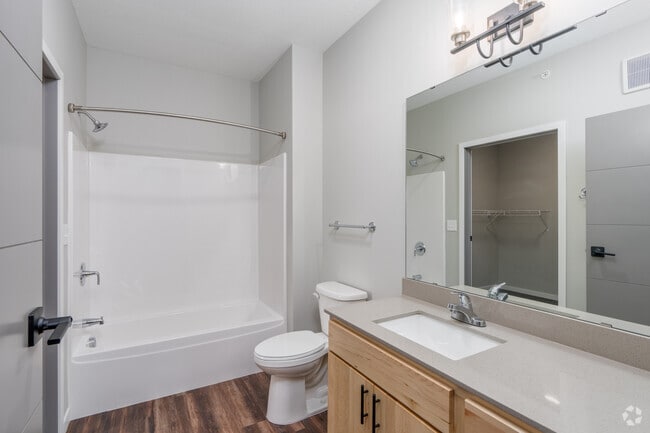 Swan Bathroom - Songhill41- Rent Specials