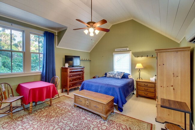 Building Photo - 64 Wrights Point Cir
