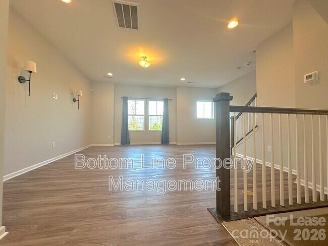 Foto del edificio - 14910 Meacham Farm Dr