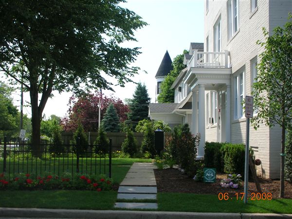 Building Photo - 12 Shore Ln
