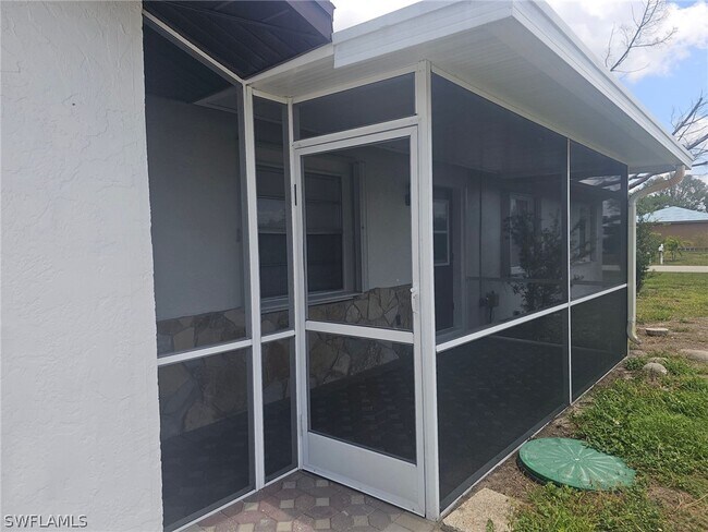 Foto del edificio - 7503 Sanibel Blvd