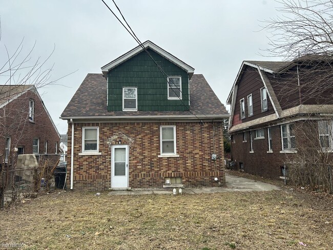 Foto del edificio - 3 br, 1.5 bath House - 11227 College St