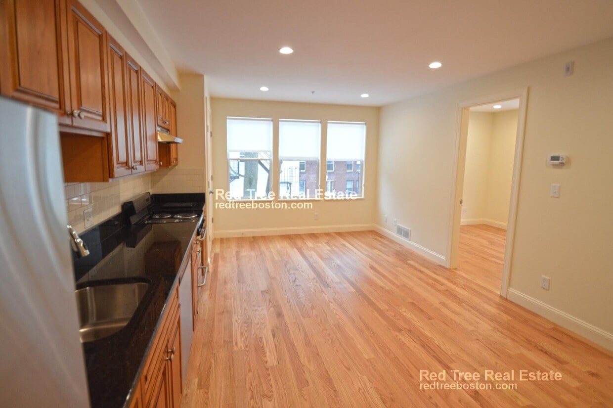 Primary Photo - 379 Harvard St