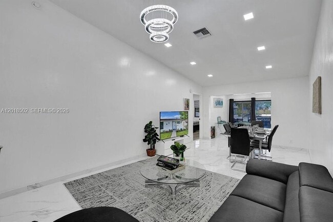 Foto del edificio - 5434 SW 25th Ave