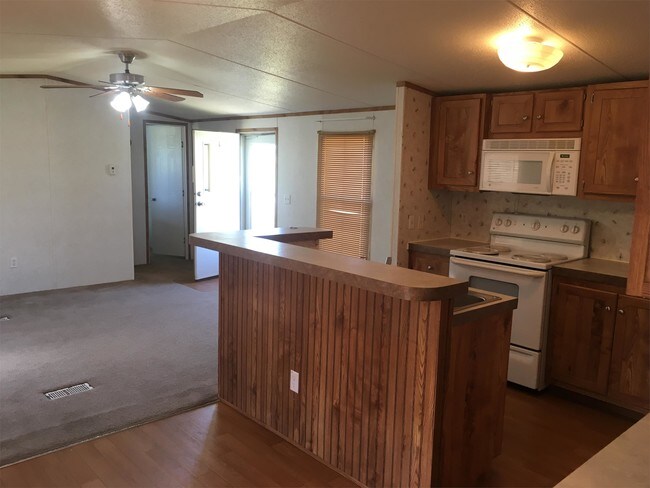 Foto del edificio - 42284 S County Road 200